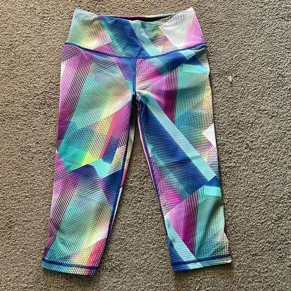 Victoria’s Secret Sport Knockout Crop Leggings Size Small - Picture 1 of 3